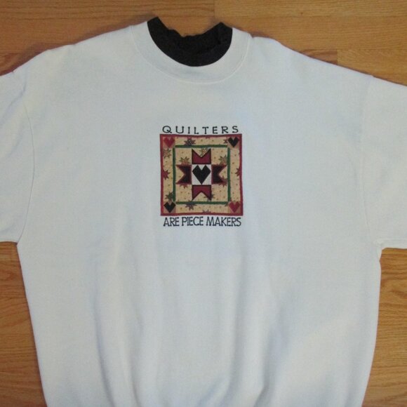 MZ ENERGY WOMEN'S SIZE L SWEAT SHIRT IVORY W APPLIQUE CALICO QUILT FOLK ART EMBR - Picture 1 of 9